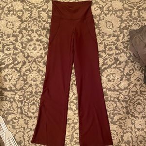 NWOT Maroon Old Navy Bootcut Flare Leggings